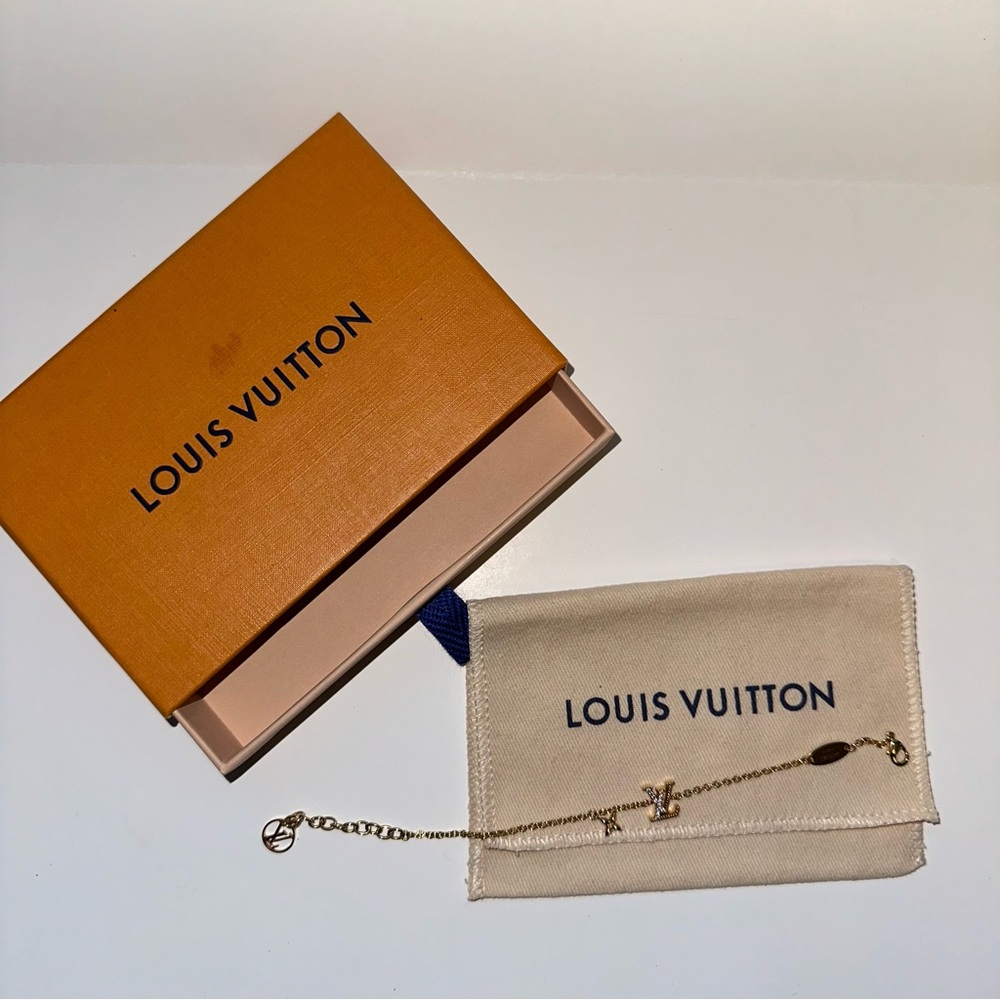 Louis Vuitton Iconic LV Bracelet Gold Chain M00587
